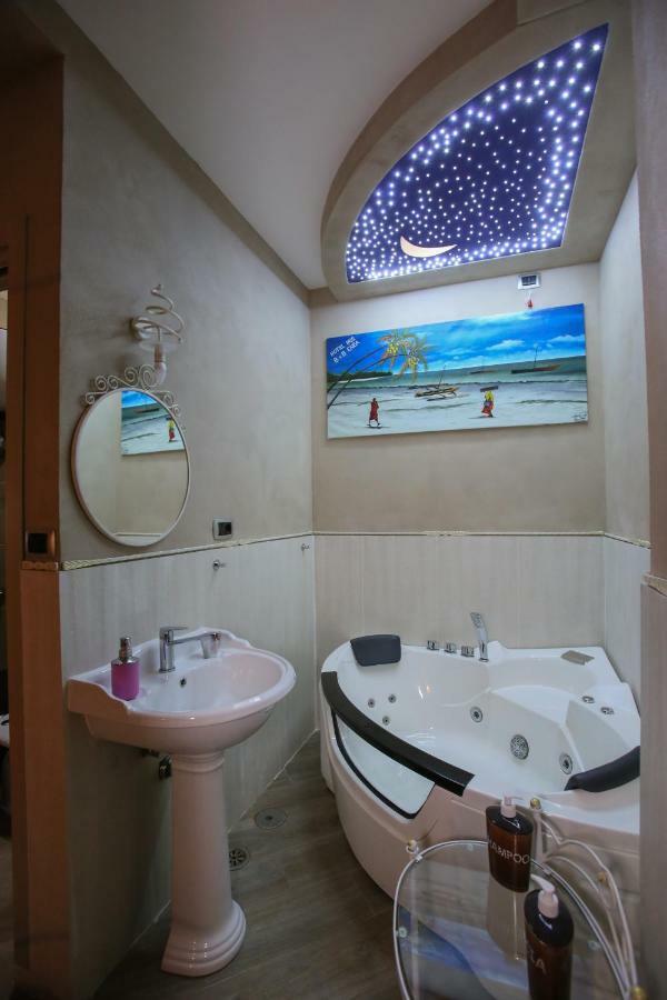 Bed & Breakfast Pensione Enea Napels